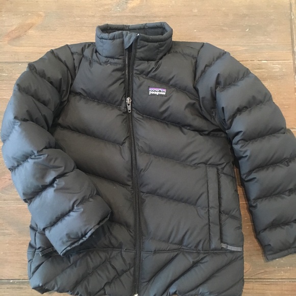 girls black puffer coat